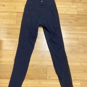 Lululemon Black Leggings with Pockets and Mesh